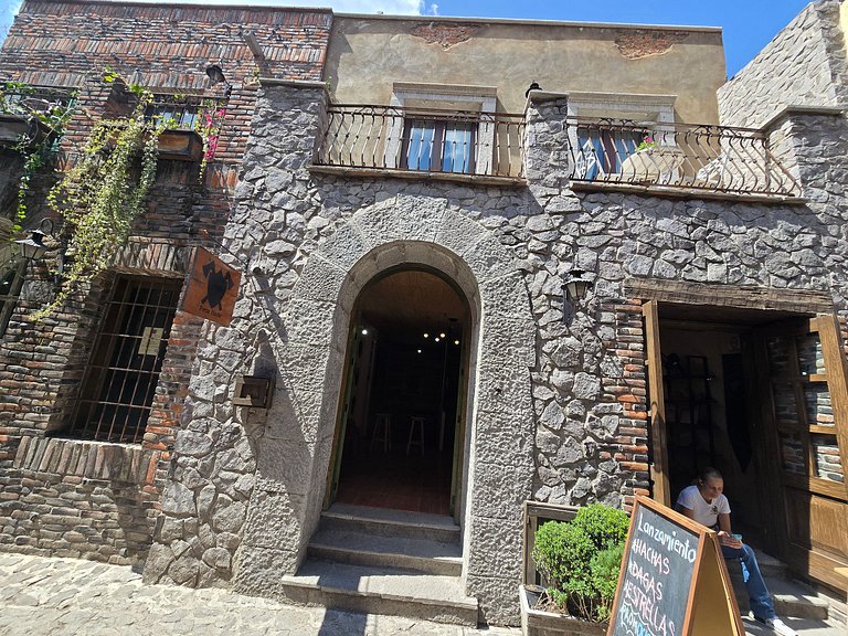 Loft Belterra.Your escape in Downtown Val'Quirico!